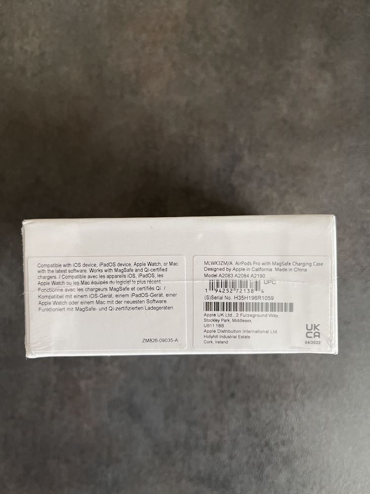 AirPods Pro MagSafe Charging case