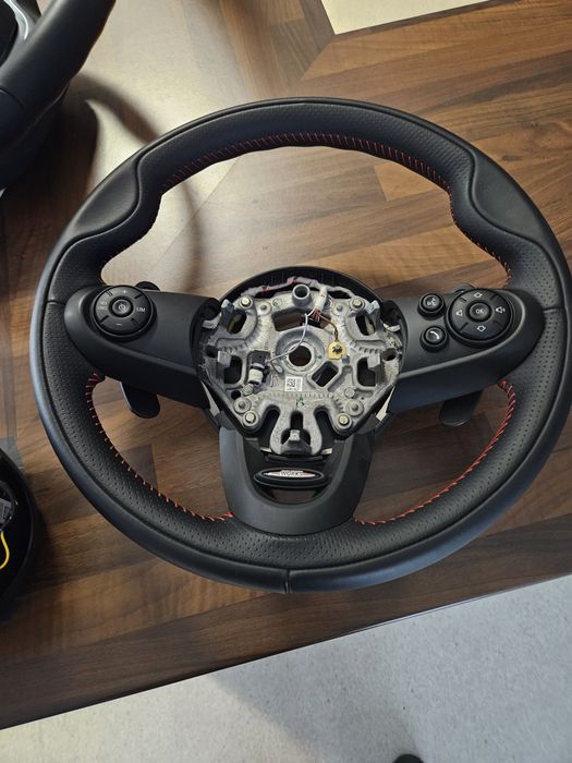 Kierownica mini cooper works seria f piekna, nowa.