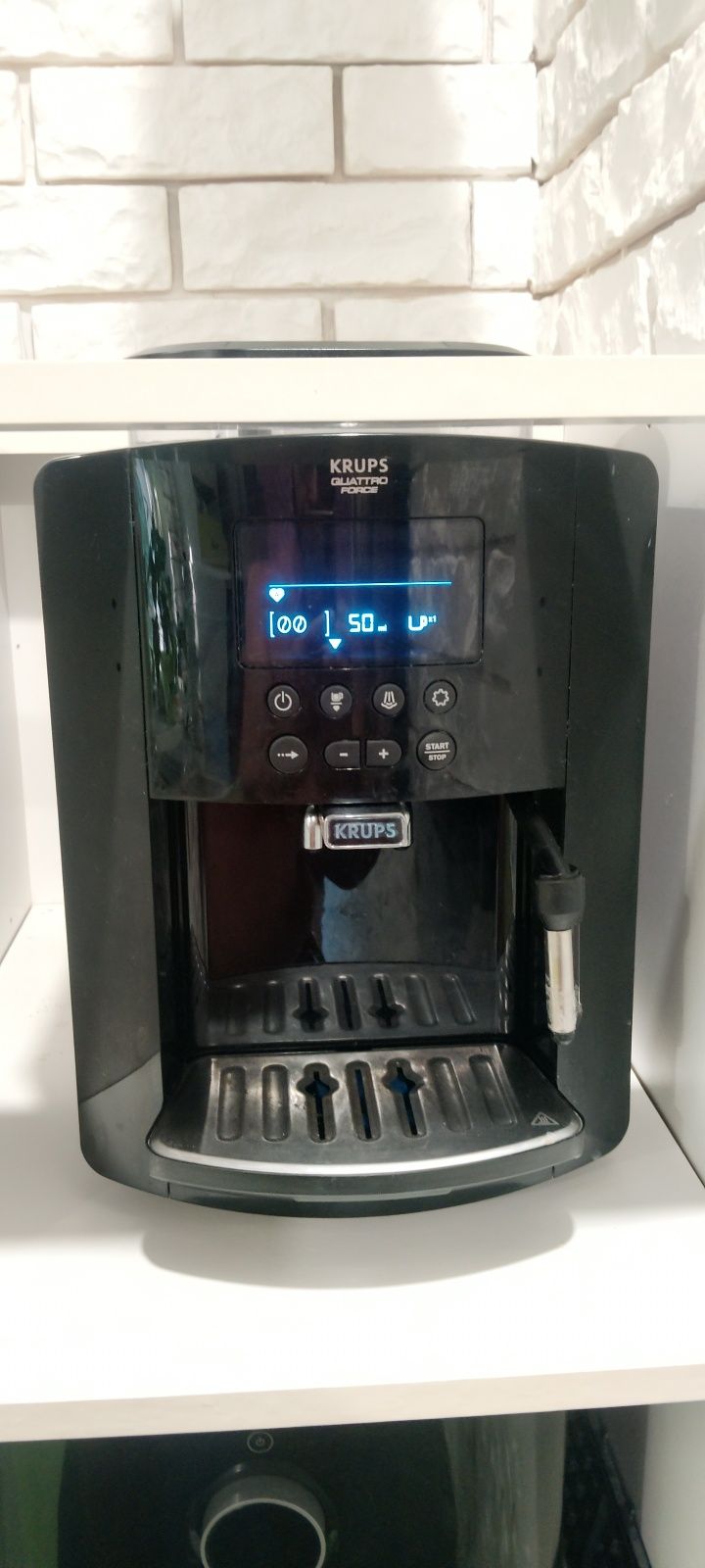 Кофемашина Krups Quattro force. В идеальном состоянии.
