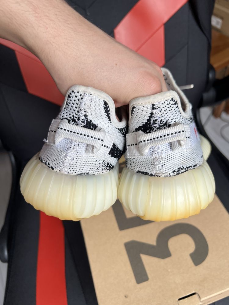 Adidas Yeezy Boost 350 V2 Zebra sneakersy czarno białe Kanye 37 1/3