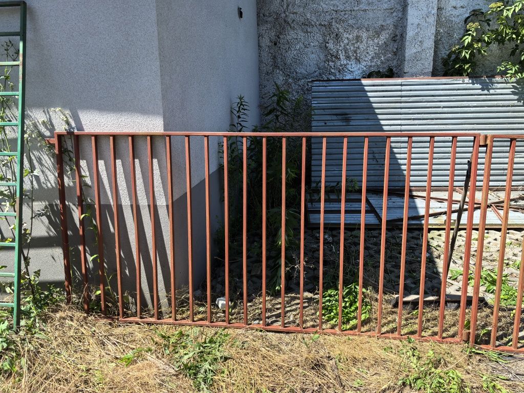 Ogrodzenie z bramką, furtka, płot 3,7 m
