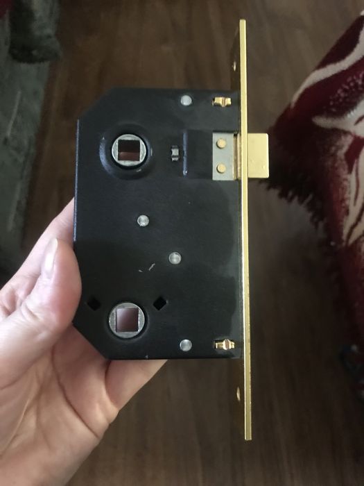 Продам 2 пари нових ручок для дверей