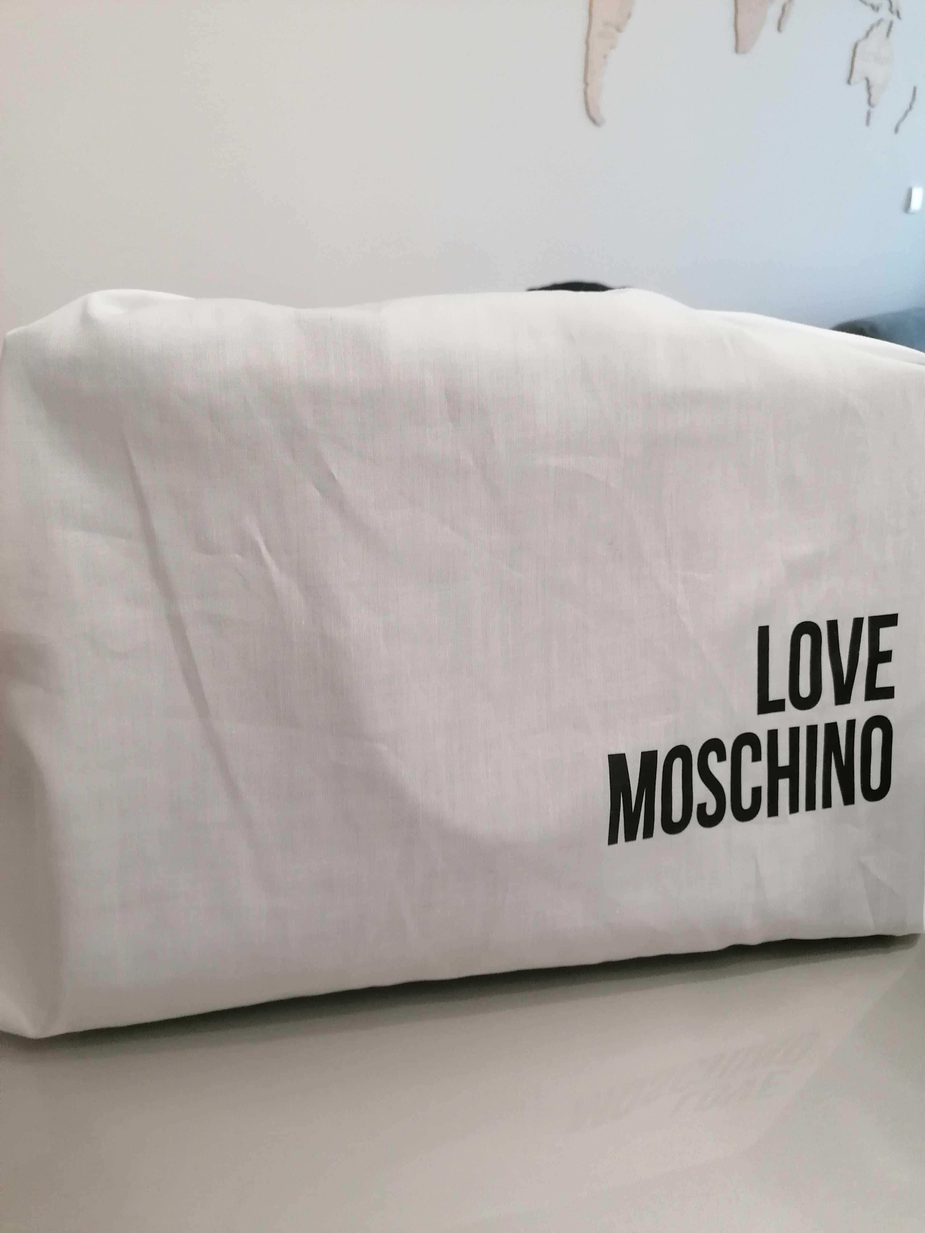 Mala, cabaz Moschino