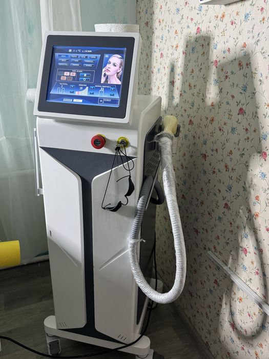 Апарат для лазерної епіляції