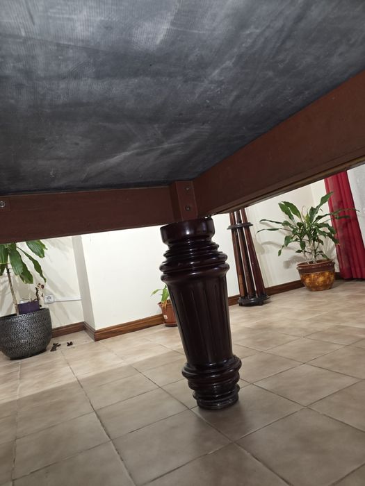 Mesa de Bilhar Clássica com Tacos e Bolas – Bom Preço!