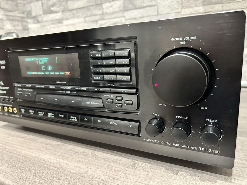 Amplituner ONKYO  TX-DS838 z pilotem