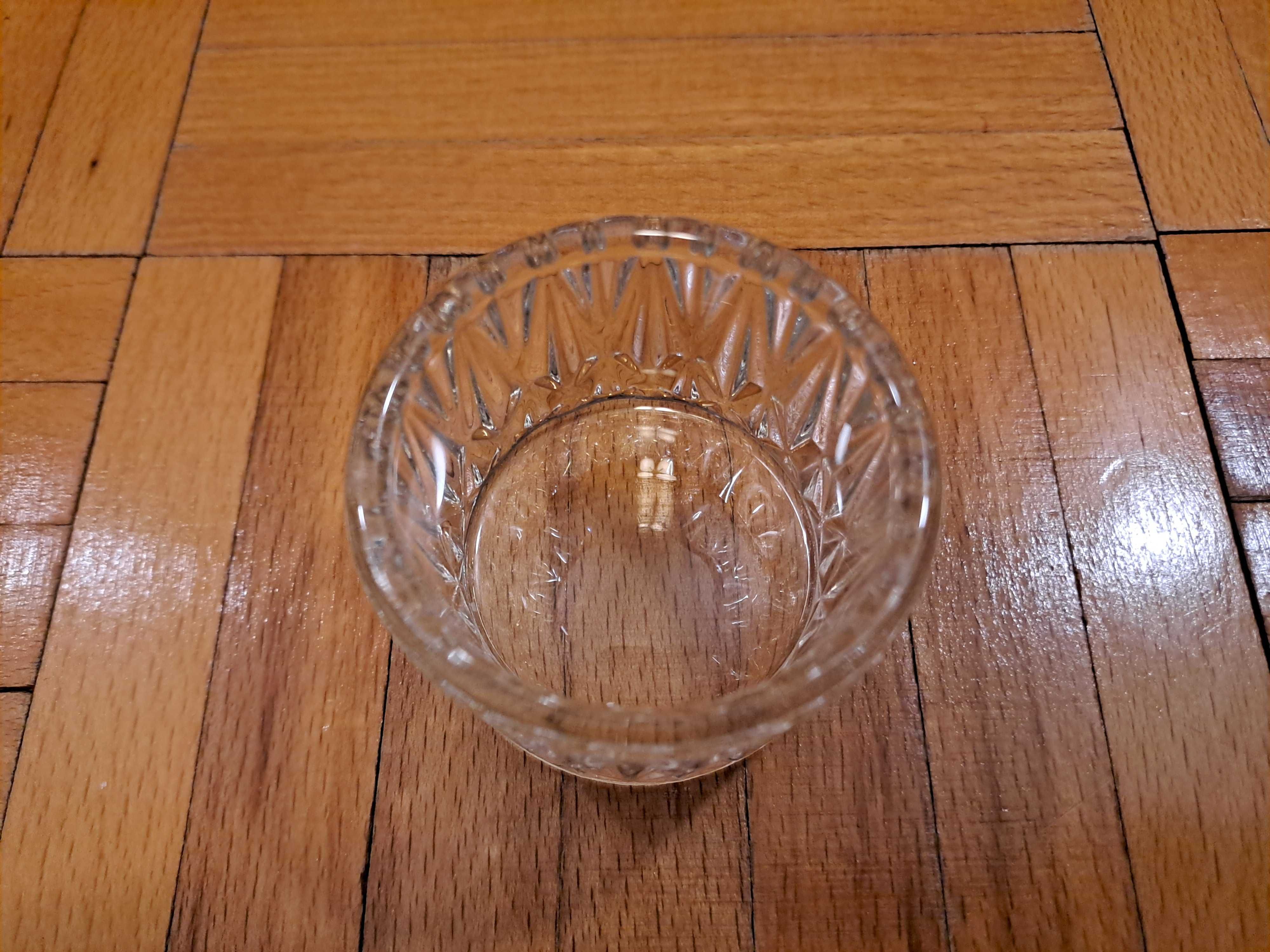 Szklany świecznik tealight