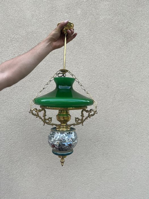 Antyczny żyrandol wyprodukowany we Florencji