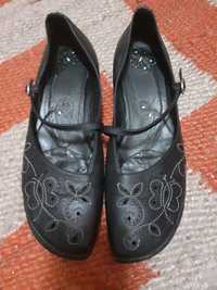 Sapatos Hispanitas em pele pretos. nr 37