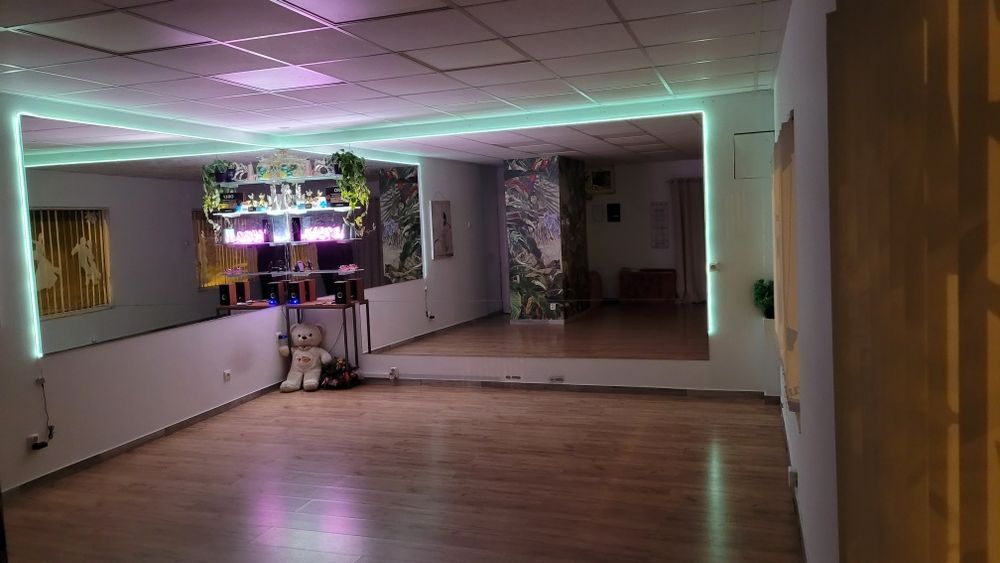 Wynajmę salę z lustrami w Centrum/weekendy/do uzgodnienia w tygodniu