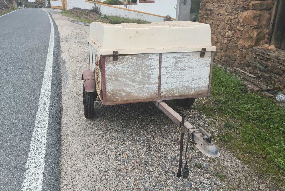 Atrelado / reboque para caça