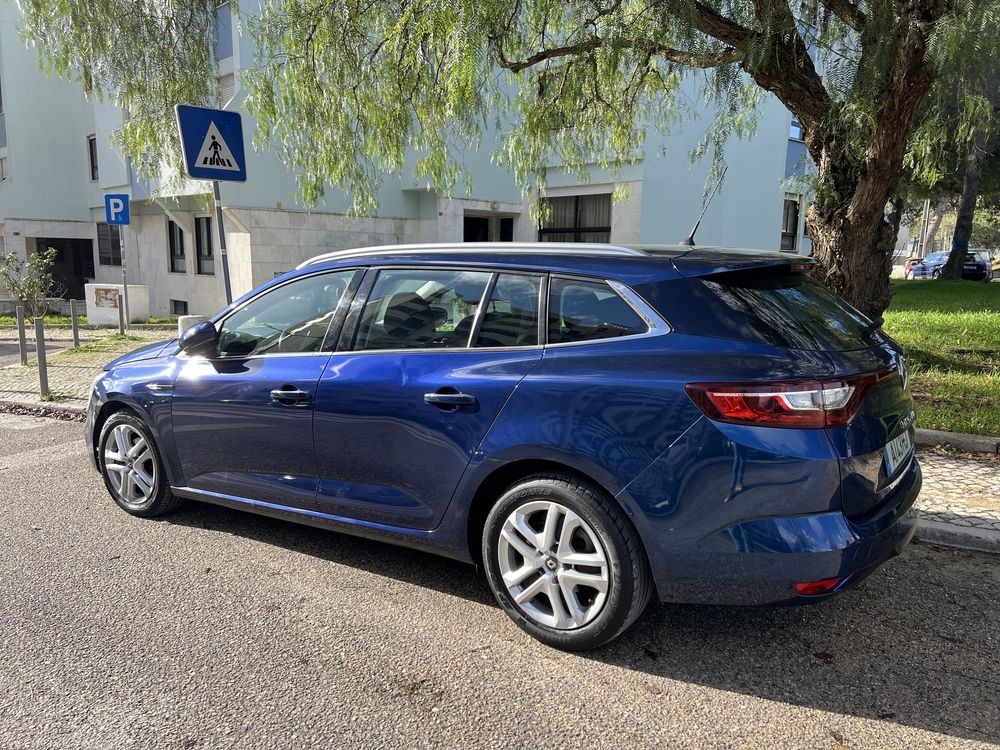 RENAULT MEGANE SPORT TOURER