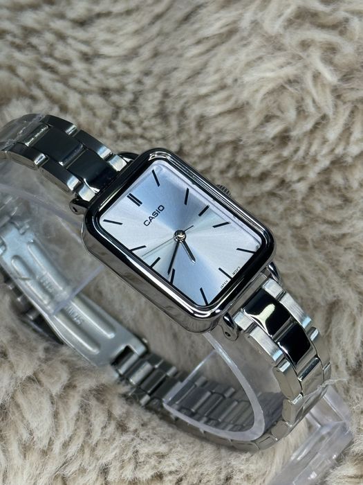 Годинник жіночі Casio LTP-V009D-7E Оригінал Гарантія Часы