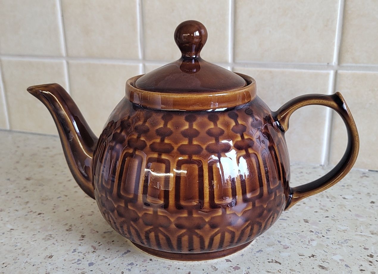 Dzbanek, imbryk aztecki porcelit Pruszków