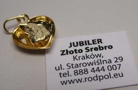 Złota zawieszka Matka Boska w sercu.