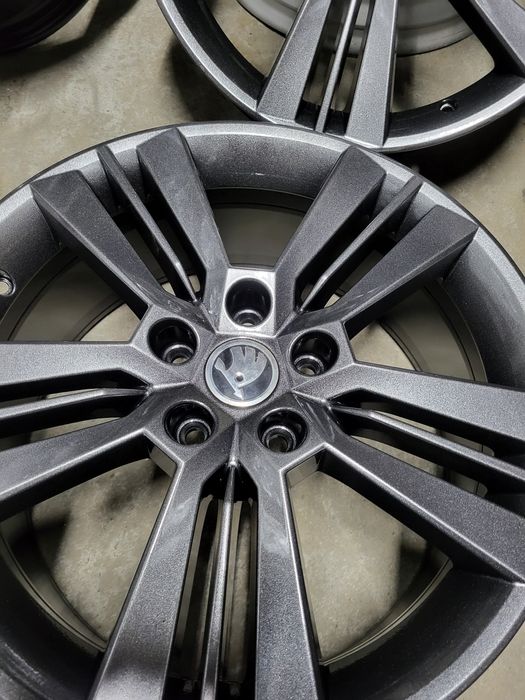 Felgi  18 5x112  Skoda  Octavia  Superb  karog  kodiag  vw golf 5.6.7