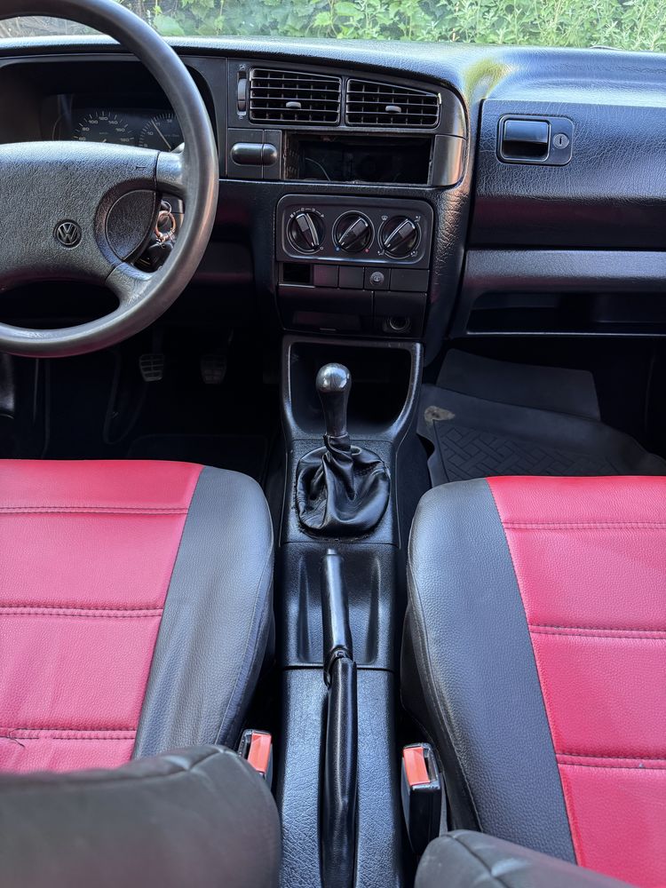 Volkswagen Golf 3 1.8i 1992 купе