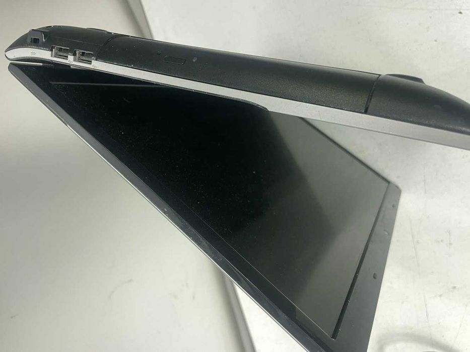 Ноутбук игровой Samsung NP300E7Z с большим экраном 17"