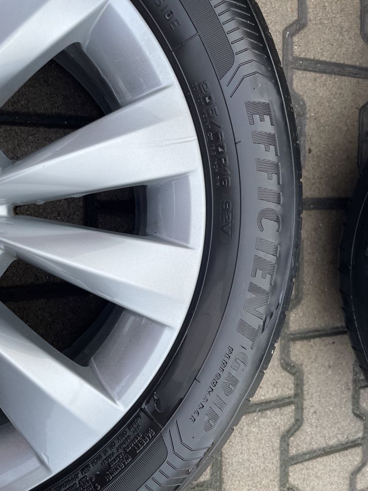 Kola felgi skoda kamiq scala 16 cali opony 205/60/16 goodyear letnie