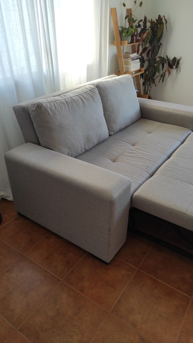 Sofá cama em tecido