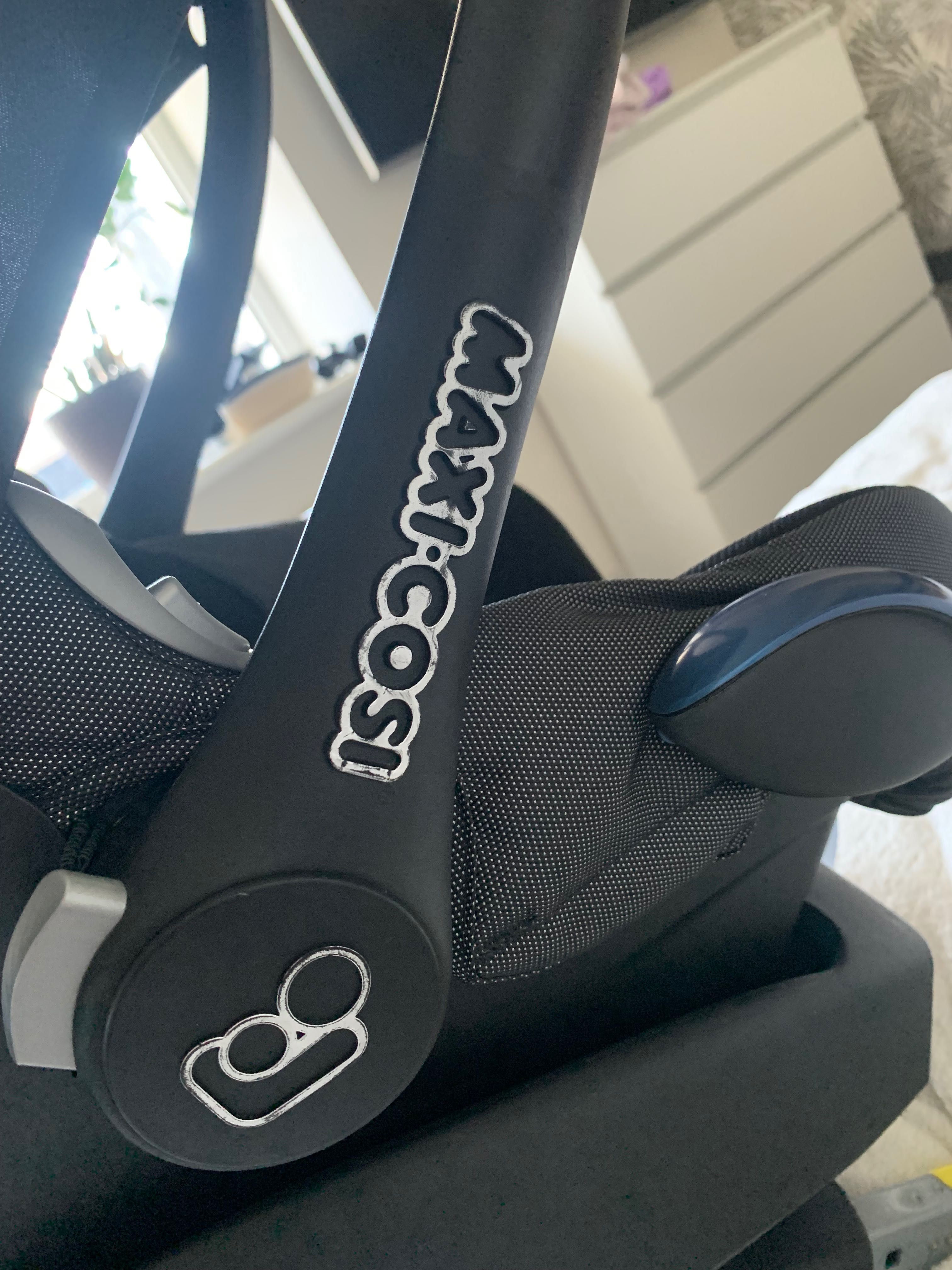 Автолюлька з базою maxi cosi