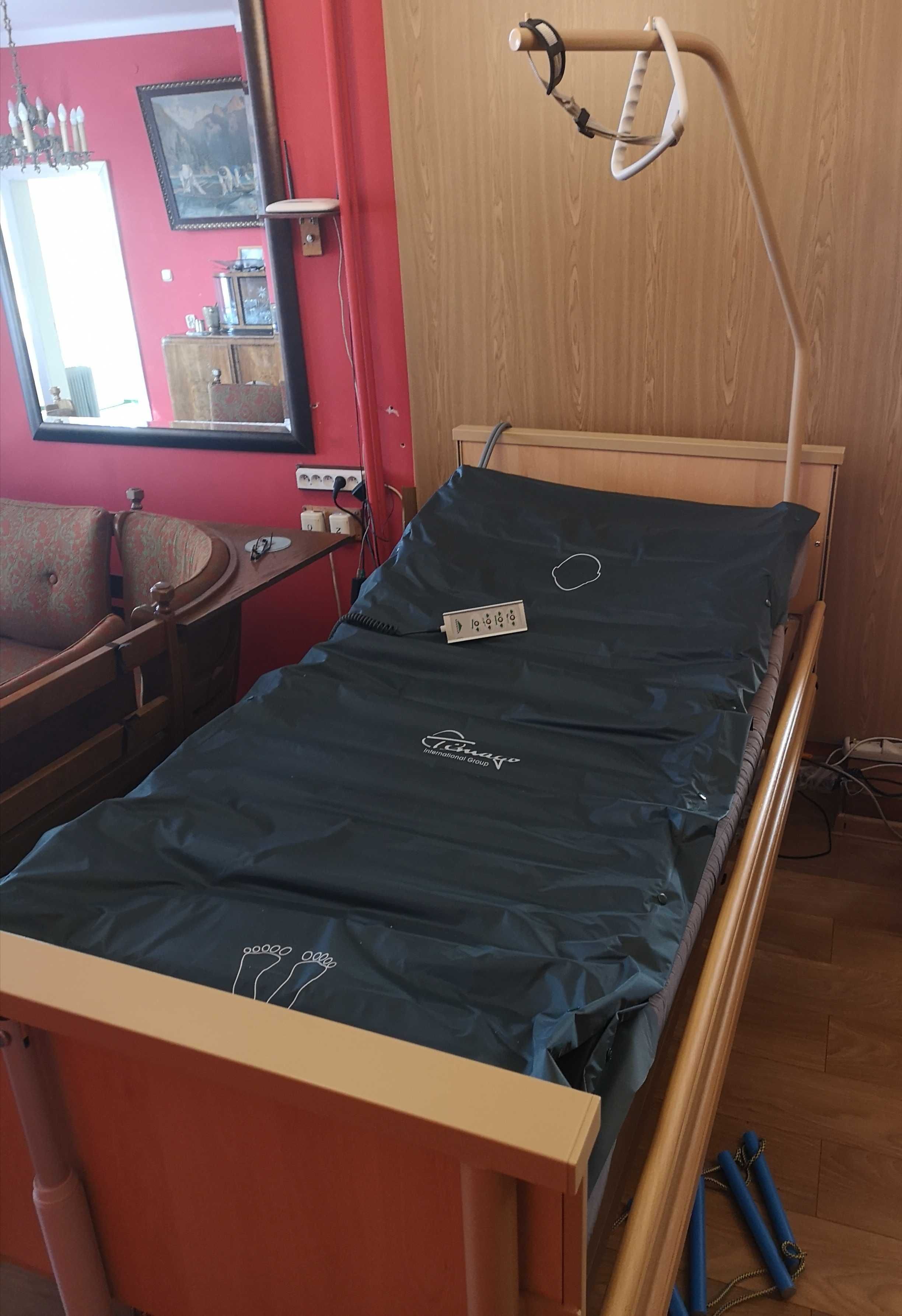 Łóżko rehabilitacyjne dla obłożnie chorych + materac przeciw odleżynom