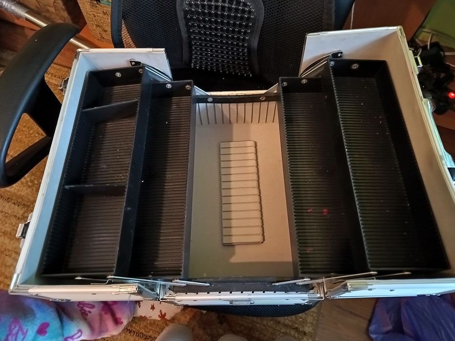 Kuferek walizeczka walizka kosmetyczna