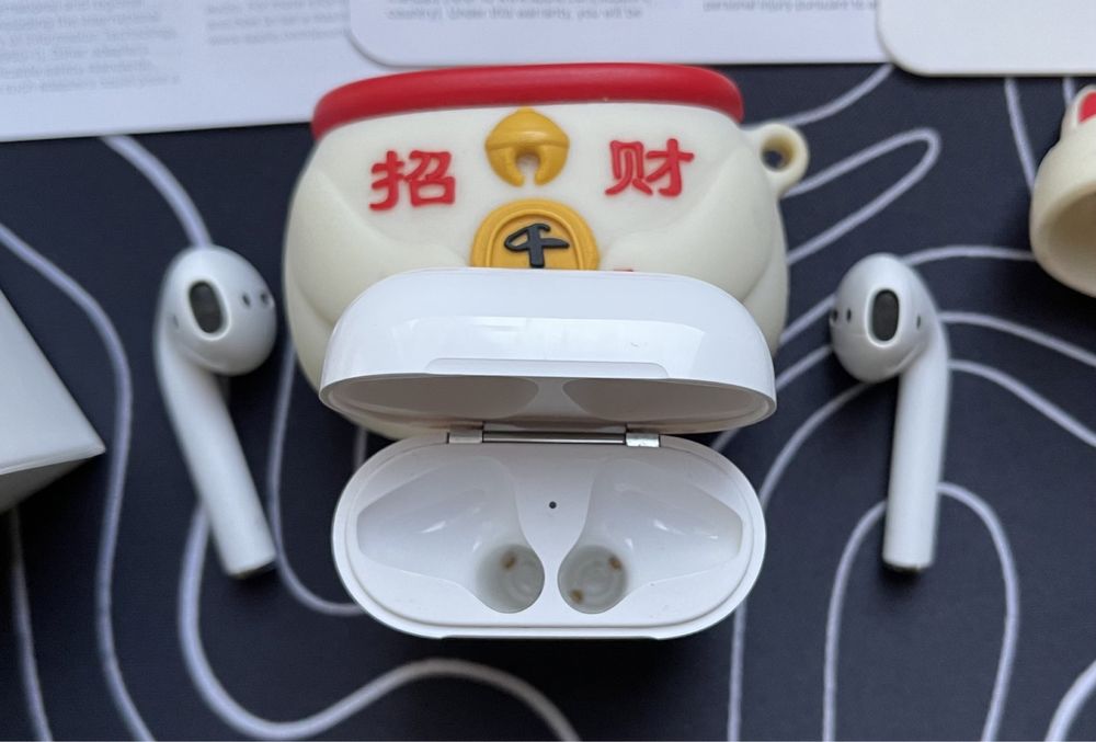 Замечательные AIR PODS 2 - A1602 + КОМПЛЕКТ