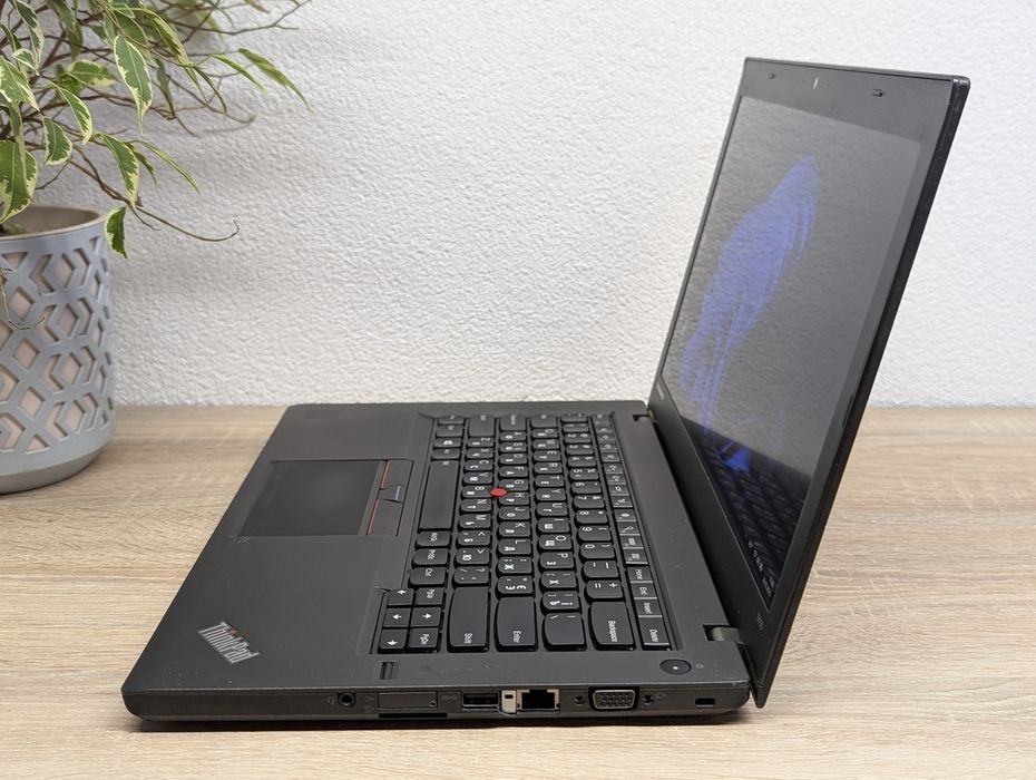 Продам класний ноутбук Lenovo ThinkPad T450. Є 2 АКБ
