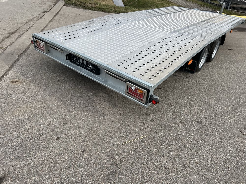 Laweta alu najazdy lapy LED  2700 kg 2,7t AUTOMARC 4,70x2.10m