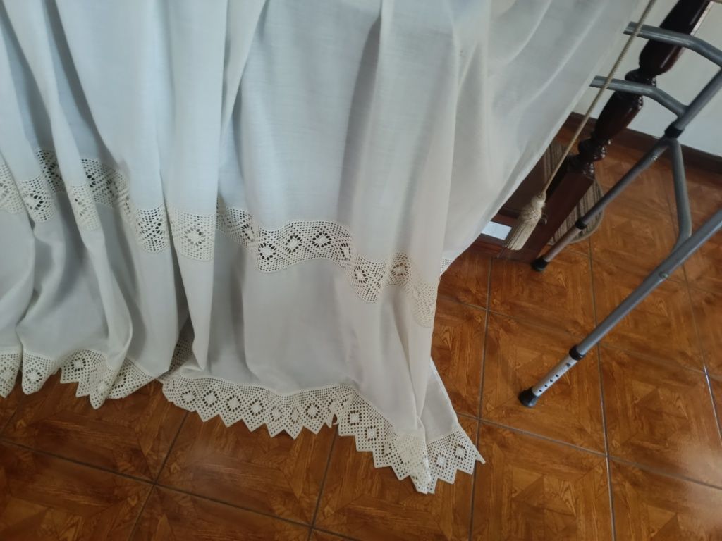 Vendo sanefa com cortina