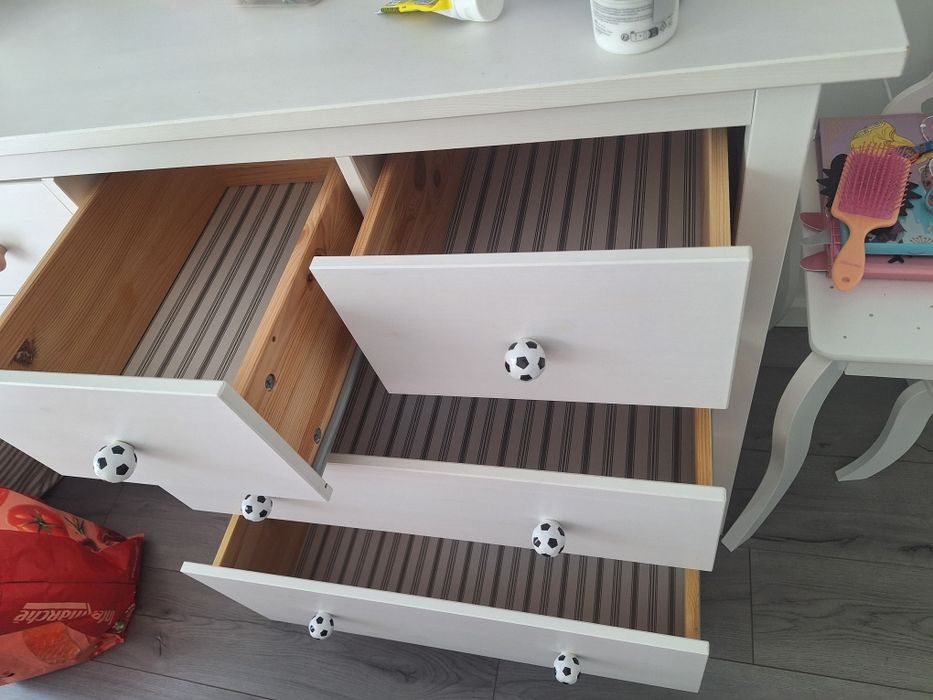 HEMNES
Cómoda c/8 gavetas, velatura branca, 160x96 cm