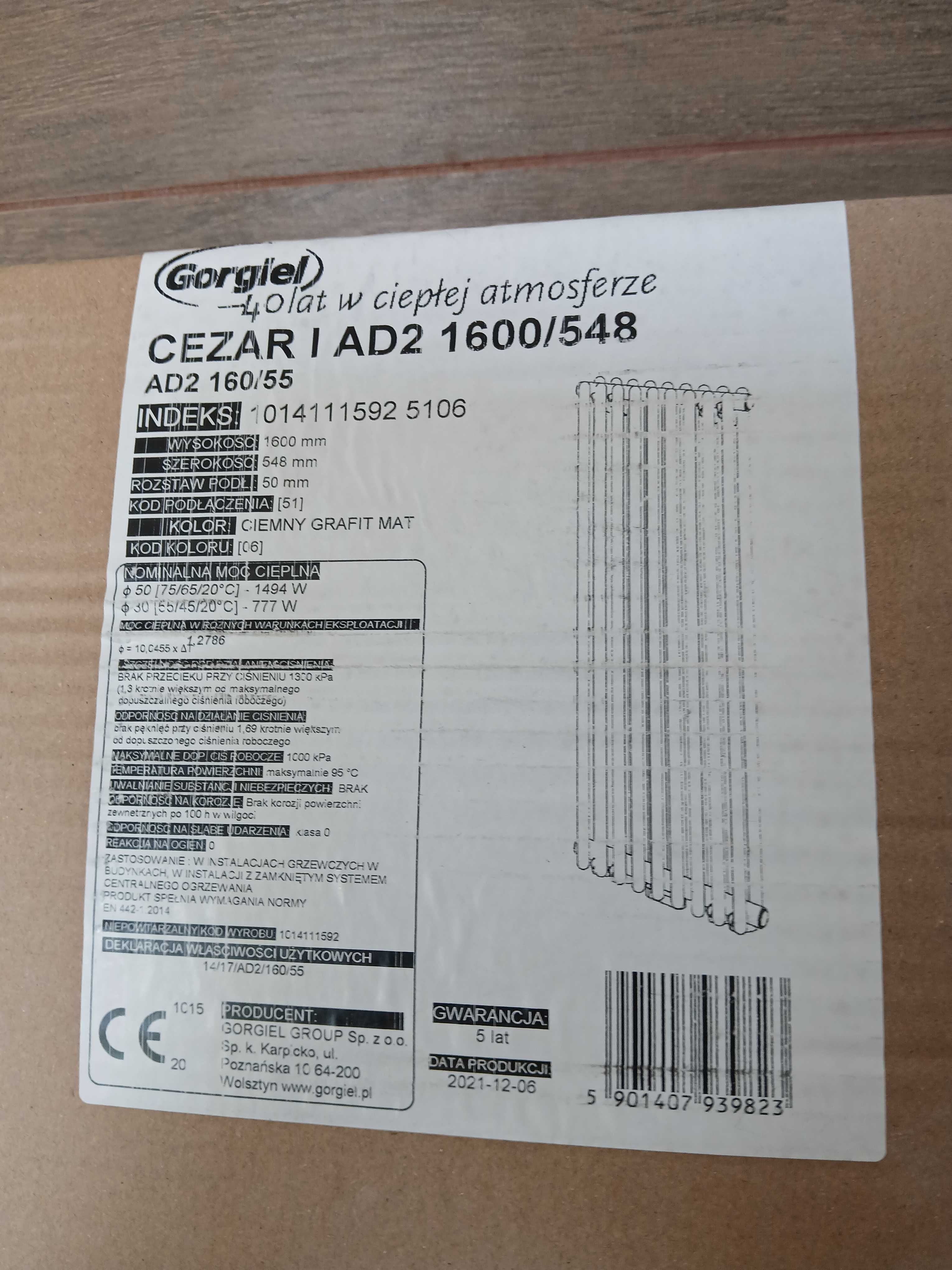 Nowy grzejnik czerny