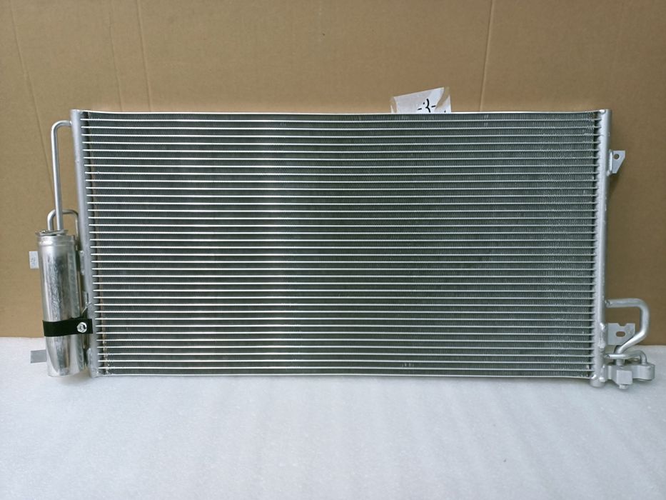 Радиатор кондиционера 1.5-2.0 l Ford Escape 17-19