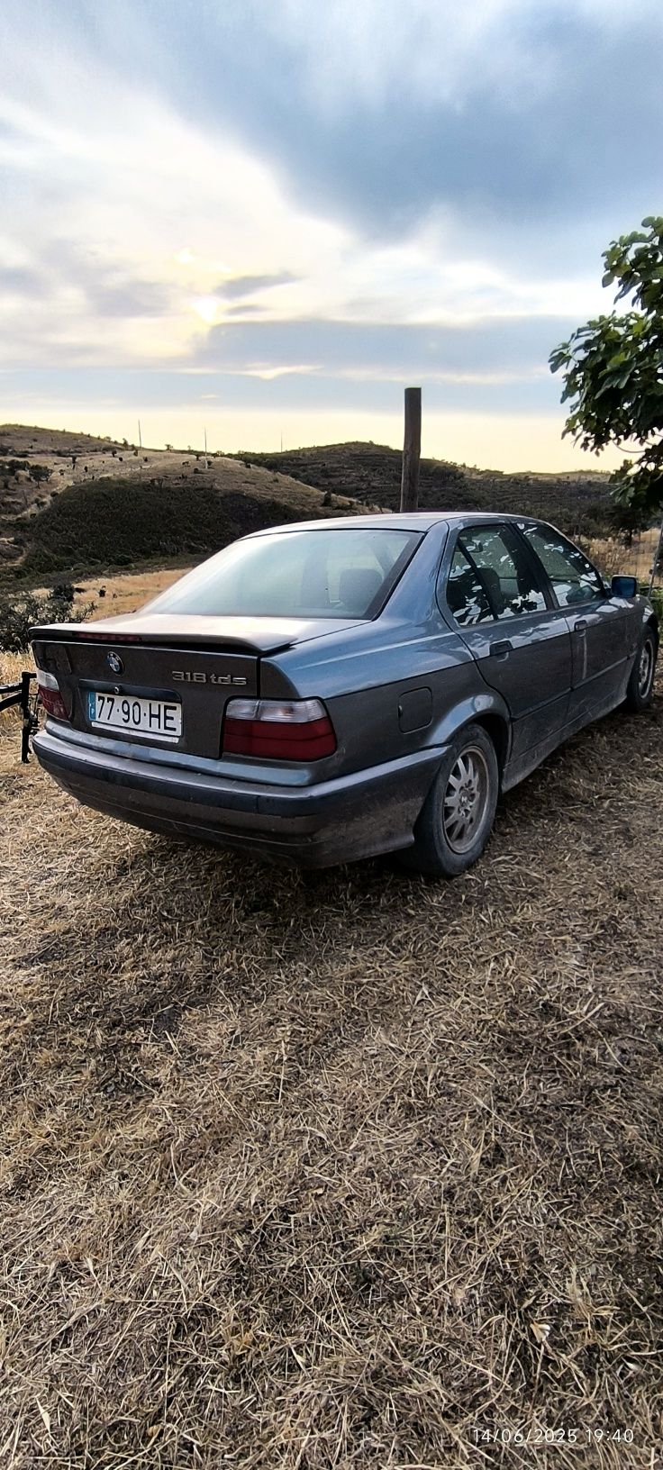 BMW 318 TDS - 2500€