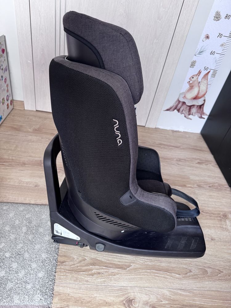 Nietuzinkowy fotelik obrotowy 360 Nuna Rebl Plus BDB stan  0-18 kg