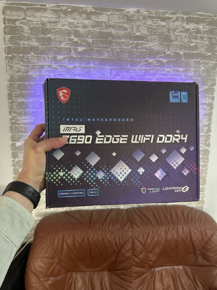 Материнська плата MSI Z690 EDGE WIFI DDR4