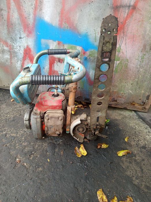 Продаю Бензопила Урал