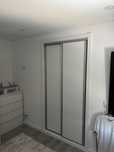 Brand new walk-in wardrobe (roupeiro com portas de correr)