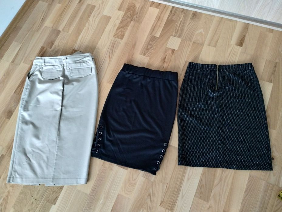 Zestaw firmowych spódniczek rozmiar M