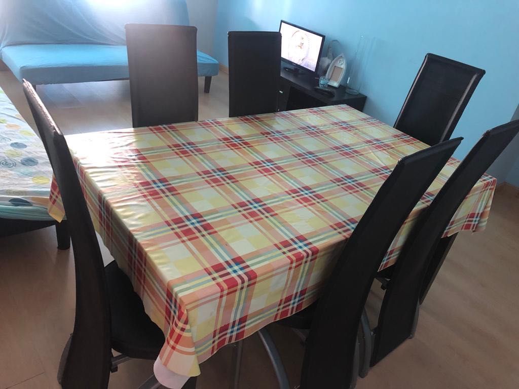 Móvel Tv & conjunto de mesa e cadeiras