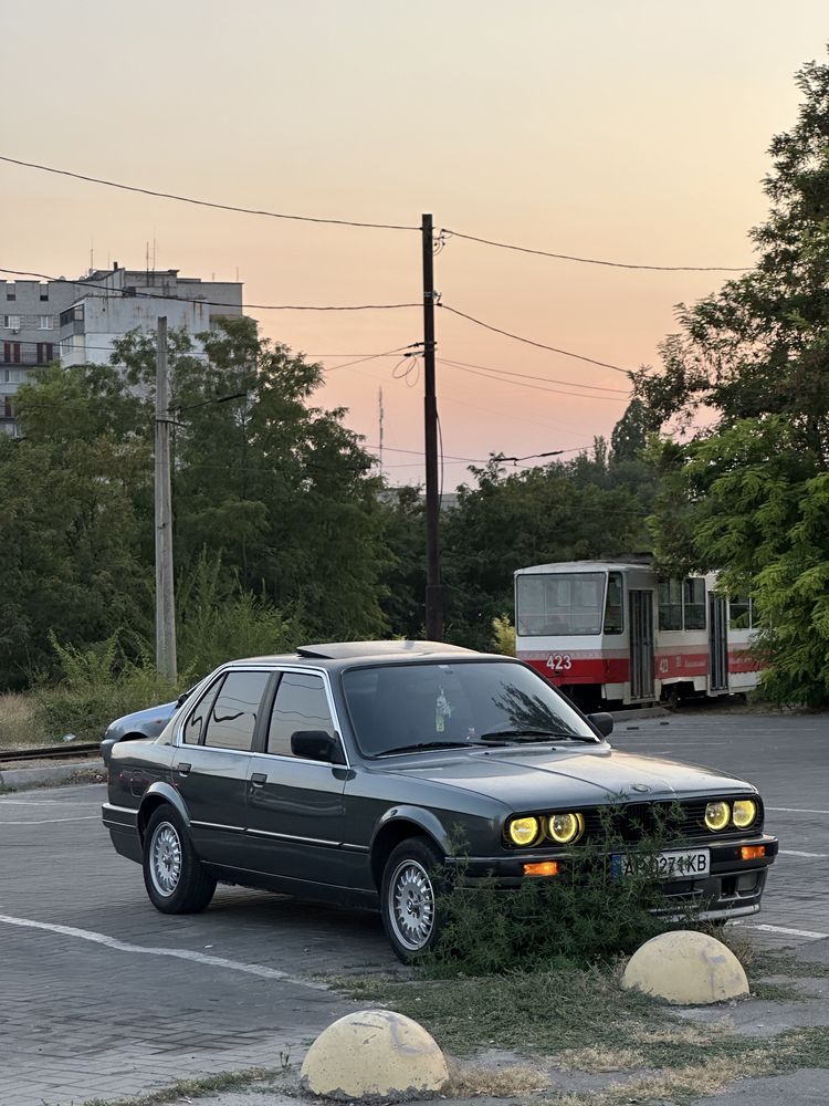 Продам бмв е30 320