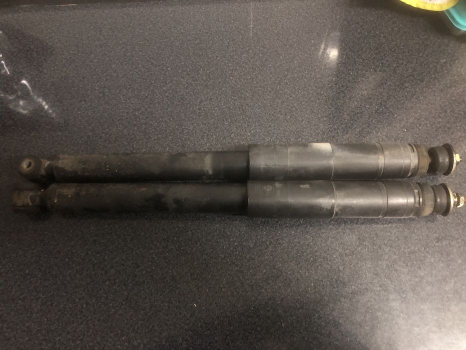 Conjunto de amortecedores traseiros - Mercedes 190