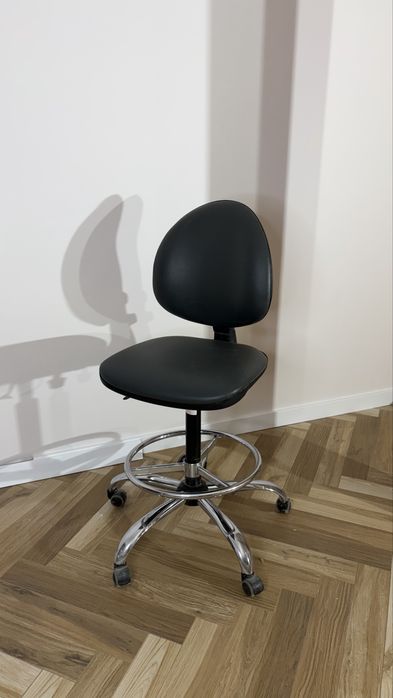 Krzesło medyczne/kosmetyczne