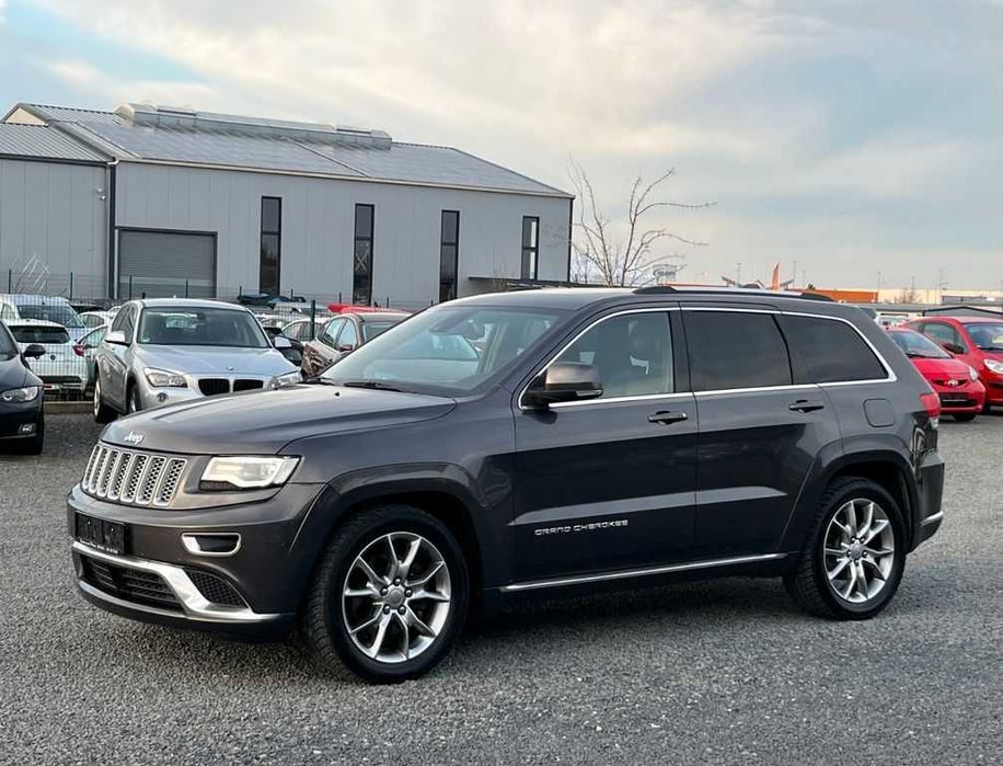 Бампер передній Jeep Grand Cherokee WK2 разборка Джип Гранд Черокі