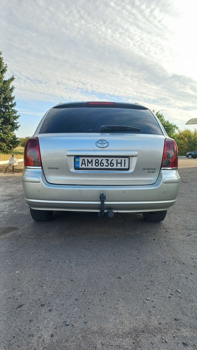 Продам тойоту авенсис