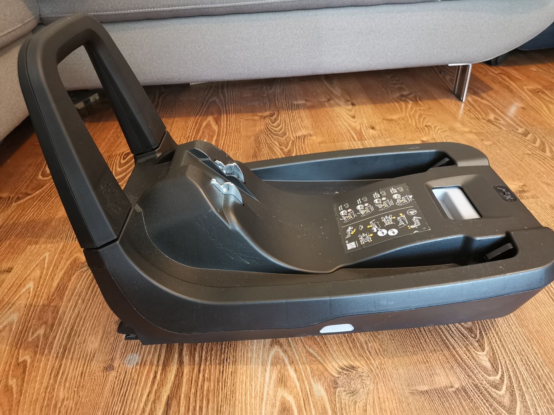 Fotelik, nosidełko Avionaut Cosmo i  baza ISOFIX Avionaut IQ 2.0 C