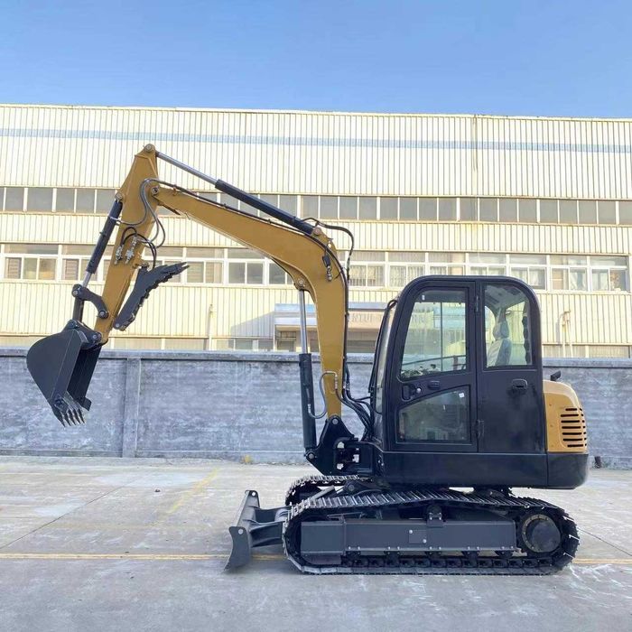 Koparka  gąsienicowa  Gunter Grossmann GG6000. Nowa