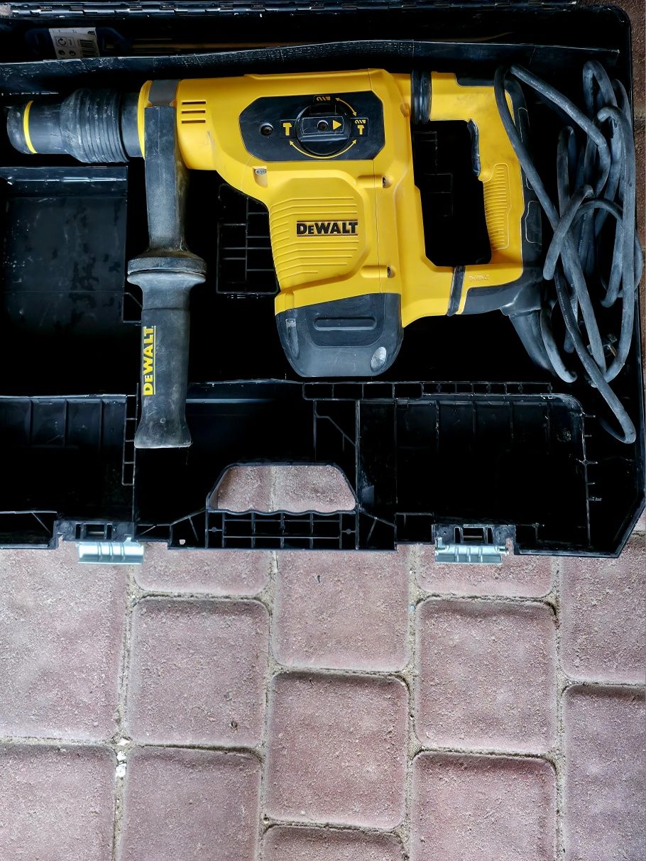 Mocna Młotowiertarka DeWalt D25481K SDS-Max | Walizka + 2 Dłuta Gratis