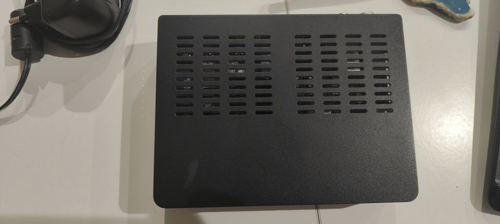 Box Amiko mini combo cabo e satélite